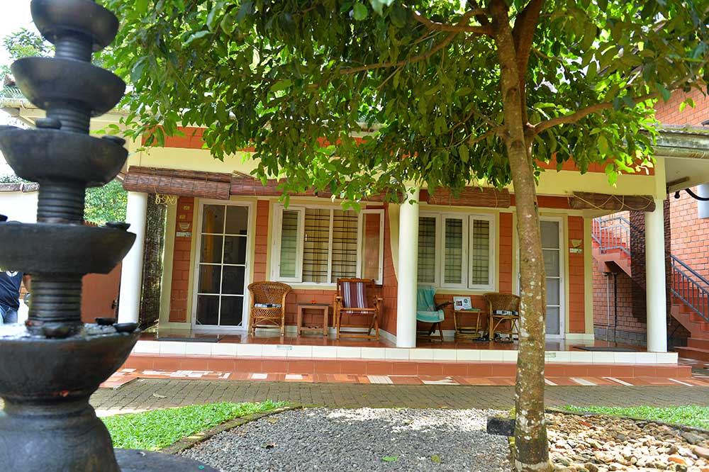 Madukkauzhy Ayurveda – Lake & Mountain Healing Island